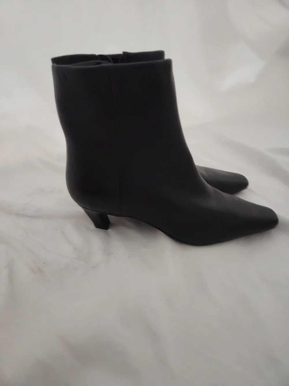 Marc Fisher sleek black